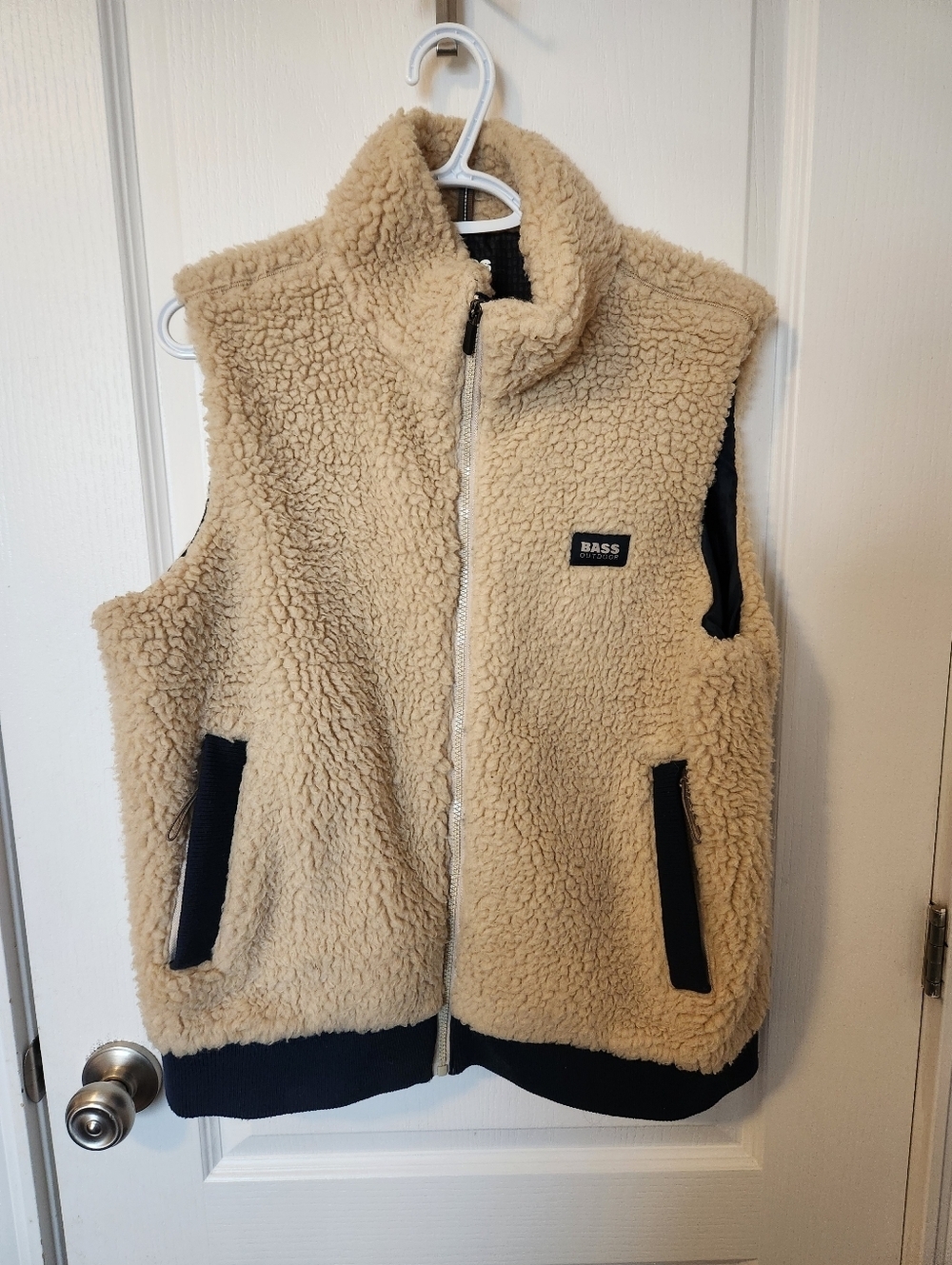 Bass Outdoor Fleece Vest Size XL - See Measurements